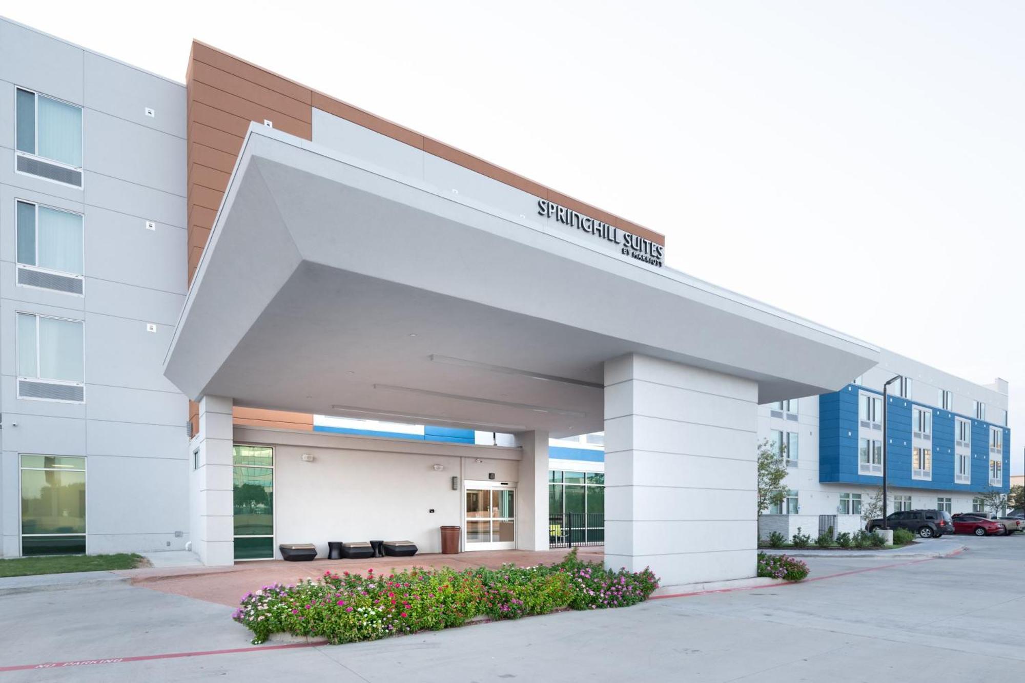 Springhill Suites Dallas Central Expressway Eksteriør bilde
