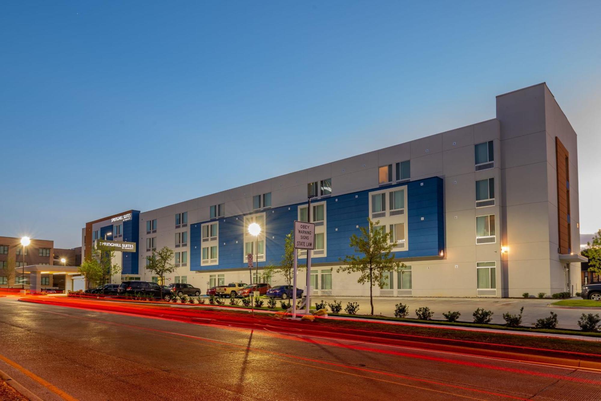 Springhill Suites Dallas Central Expressway Eksteriør bilde