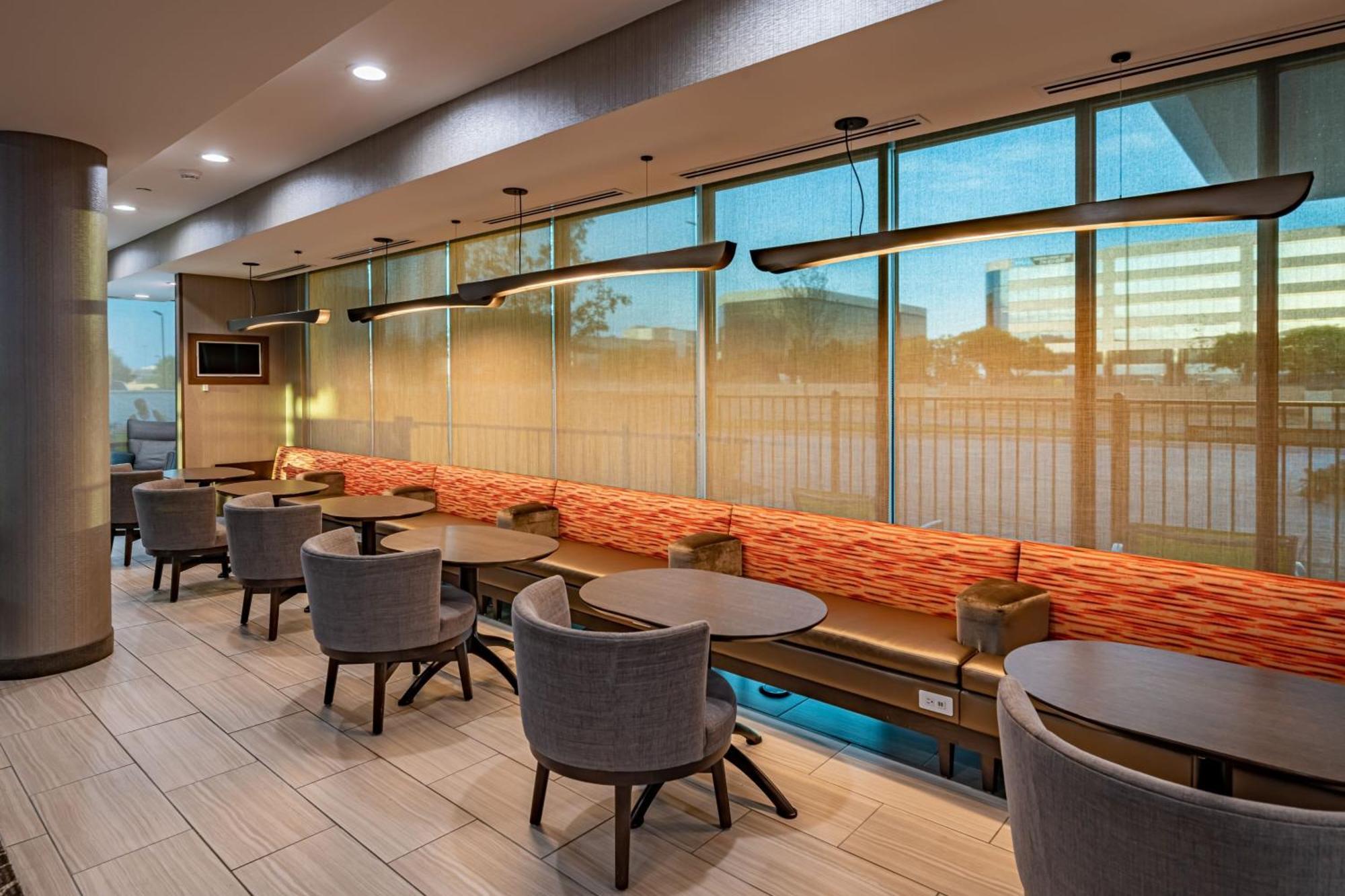Springhill Suites Dallas Central Expressway Eksteriør bilde