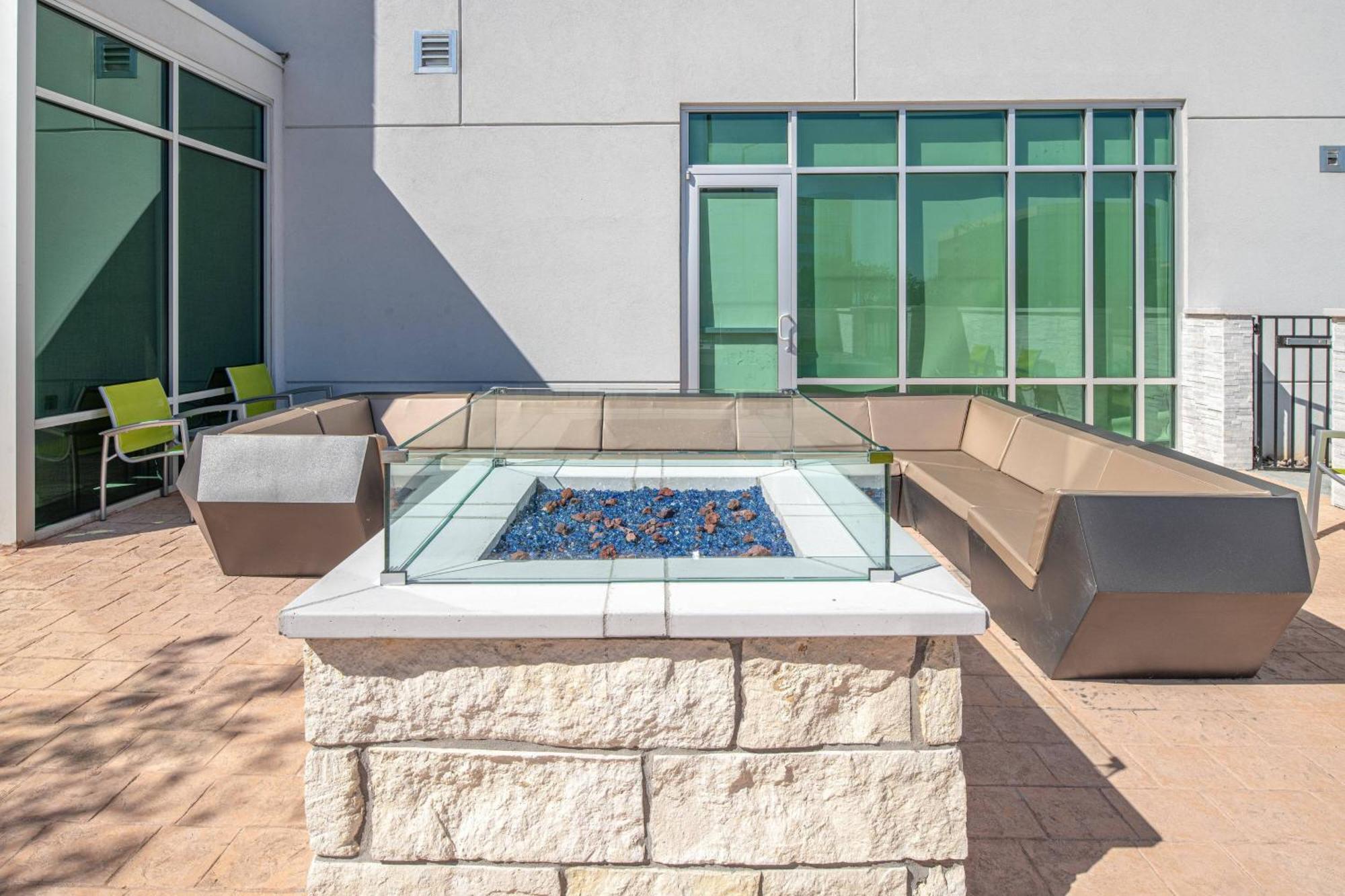 Springhill Suites Dallas Central Expressway Eksteriør bilde